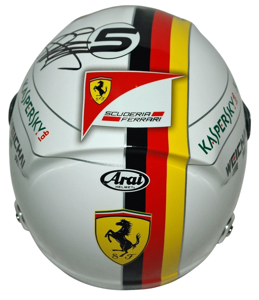 1/2 S.ベッテル直筆サイン入りヘルメット フェラーリ2015